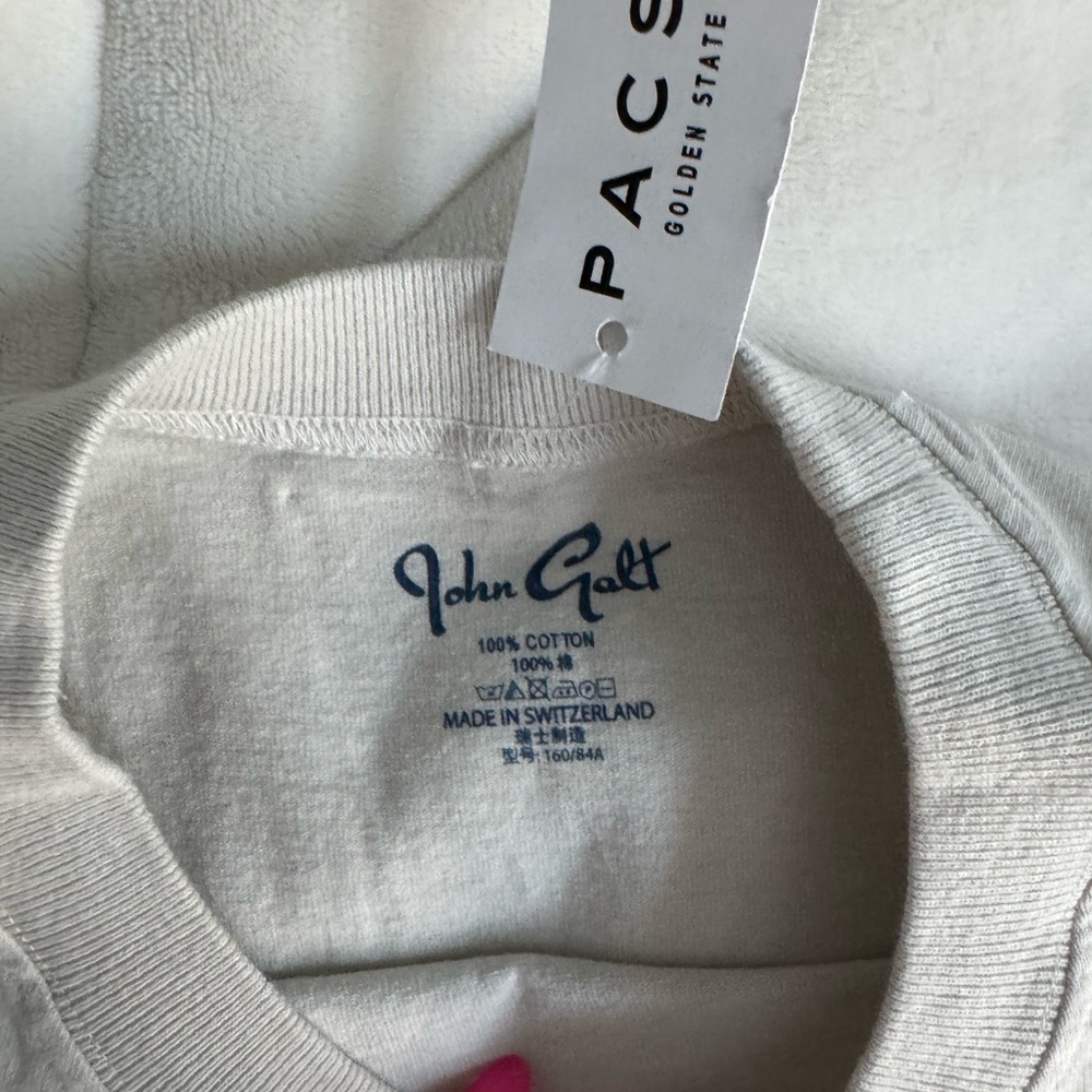 Brandy Melville Cream/White Graphic Tee - Picture 2 of 3